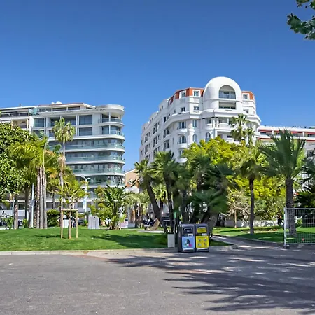 7 Croisette * Канны