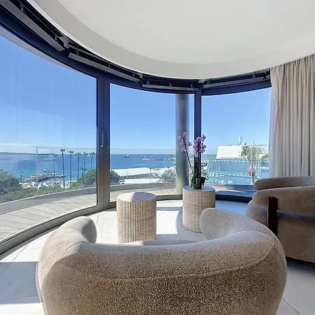 7 Croisette Apartment