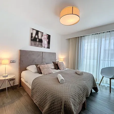 7 Croisette Apartment