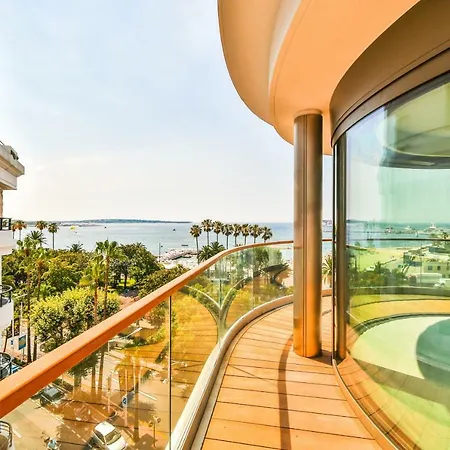 7 Croisette Апартаменты Канны
